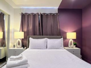 Vibrant Purple 1BR Close to Hollywood - BR12 - BEV - Los Angeles - 9