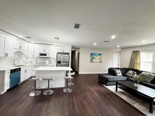 Spacious Home close to Saint Pete pier and beaches - 6
