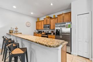 Wonderful 4 bed Family Home with Private Pool - 7