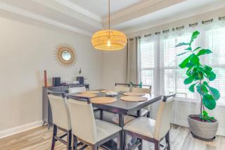 2 Mi to Beach Bright Navarre Home with Fire Pit! - Navarre - 4