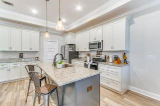 2 Mi to Beach Bright Navarre Home with Fire Pit! - Navarre - 3