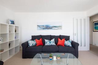 High-End Beachfront Getaway Sea View King Bed - East Wittering - 5