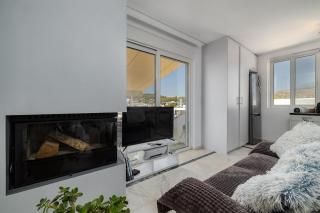 Central penthouse studio with Jacuzzi in Varkiza - Vári - 9