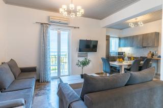 Beachfront 4 bedroom apartment, first floor - Dhrámia - 7