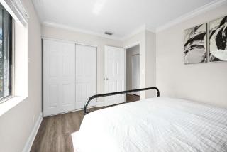 Serene Poolside Getaway Lake Access Parking - Boca Raton - 6