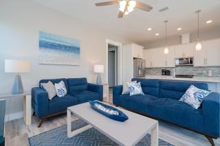 Brand New, Steps To Beach, Gulf Views, Heated Pool - Panama City Beach - 1