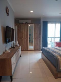 Comfy Studio Apartment Garden Riverview - Jakarta - 1