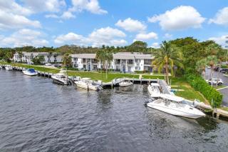 Relaxing Poolside Spot Lake Access Parking - Boca Raton - 1