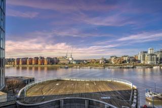 Cozy 1-Bed Flat with Gym Access & Charming Vibe - Londra - 2