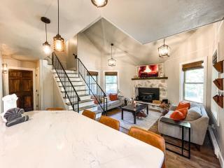 NEW_Remodeled Cozy Mountain Getaway - 3