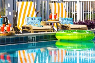 Beachside Bliss Upscale Townhome Steps to Beach - Destin - 3