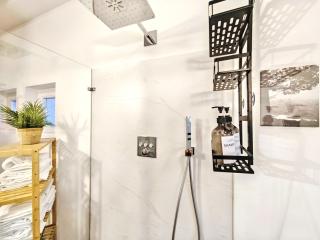 Designer Loft für bis zu 15, Whirlpool, Infrarotsauna, Billard, Pokertisch, 2 Bäder - Nuremberg - 1