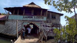 Cutting Edge Guest House - - 2