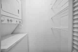 Elegant 1BR Retreat with Pool Gym Tennis Court - 7