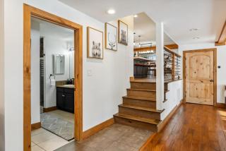 Apres Ski Haven Pet Friendly with Private Hot tub - 1