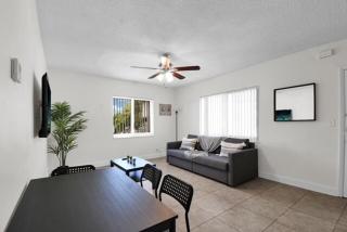 Lavish Boca Residence Free Parking Lake Access - 9