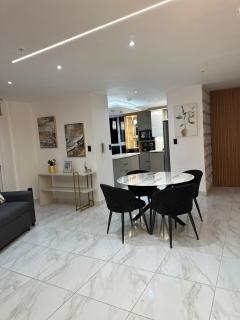 A resort style apartment with ocean views with two bedrooms - 5