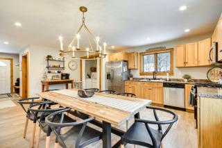 Fish, Hike and Ski Spacious Family Escape in Eden - 9