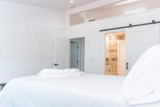 Cheerful Cottage with hot tub - 2