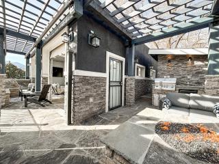 Colorado Spa Retreat _HOT TUB_SAUNA_downtown - 2