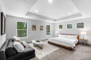 Moonlit Forest Retreat - Fireside Nights - Bend - 8