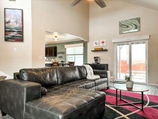 Family_Friendly 3BR 10 min from Peterson SFB - 0