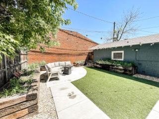 Stunning remodeled Downtown dream home - 5