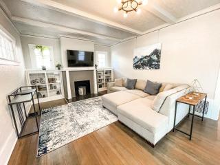 Stunning remodeled Downtown dream home - 2