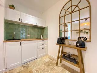 Tiny house avec spa en Dordogne - Saint-Seurin-de-Prats - 4