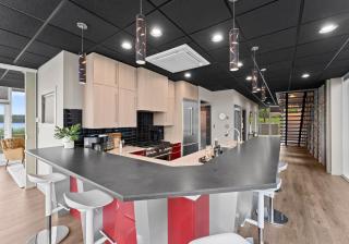 The Glass Mansion - Terrell - 3
