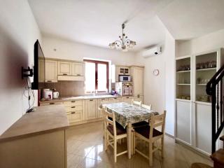 The Granny's a cozy house - Fiumicino - 0