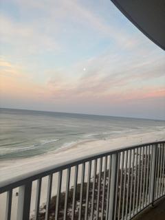 Stunning ocean front 2br 2ba free beach lounges rental - Panama City Beach - 8