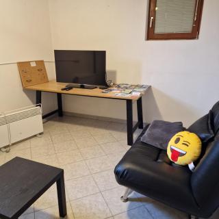 Spacious & Cozy Countryside Apartment - Šenčur - 7