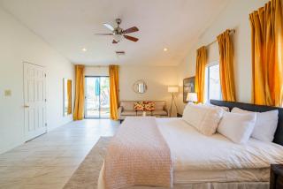Spacious Scottsdale Villa with Pool, Golf, Game Room, and Two Master Suites - Scottsdale - 1