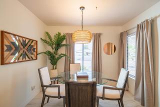 Spacious Scottsdale Villa with Pool, Golf, Game Room, and Two Master Suites - Scottsdale - 7
