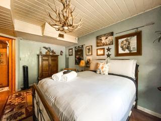 Mountainside Cabin_peaceful_near hiking trails - 1