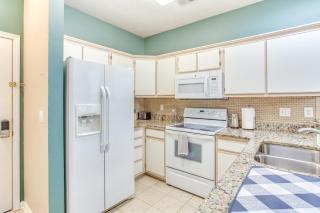 4 Mi to Myrtle Beach Condo with Pool and Hot Tub! - Myrtle Beach - 1