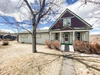 New Remodel in upscale neighborhood - 8