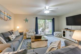 quarter Mi to Ocean Beach Pebble Townhome with Patio - Hilton Head Island - 6