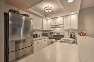 Dog Friendly Home by Flagler Avenue! Fenced Yard and Garage! Walk to the Beach! - New Smyrna Beach - 7