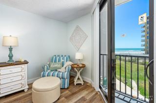 Ocean View Balcony just STEPS to the Beach with Pool, Parking and Wi-Fi! - New Smyrna Beach - 2