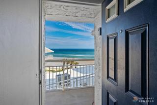 Beachfront 4th Floor Condo with Spectacular Beach & Ocean Views and Pool! - New Smyrna Beach - 5