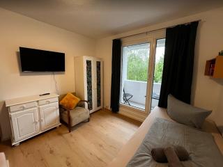 Wohnung für 3 bis 5 Gastarbeiter, Monteure, Durchreisende - Halle an der Saale - 1