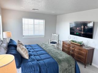 Private upstairs apartment on 5 acre ranch - 4