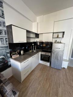 Orange Apartment 4 - 6