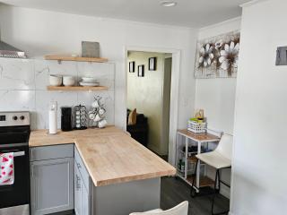 Private Single Level Standalone House Large Lot - 3 Bedrooms - Charlotte - 5