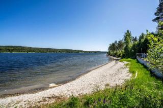 Coastal gem with beach, wooden sauna & canoes - 2