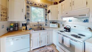 Silver Spring Chalet Spacious 4BR Retreat 1888 - Pittsfield - 9