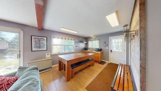 Silver Spring Chalet Spacious 4BR Retreat 1888 - Pittsfield - 0