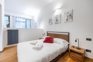 Modern Suite I Free WiFi, AC & Metro Nearby - Milan - 7